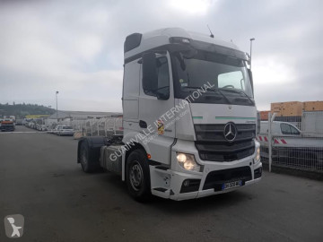 Traktor Mercedes
