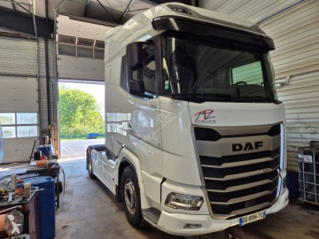 Traktor DAF XG 530