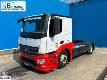 Traktor Mercedes