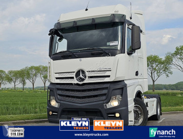 Cabeza tractora Mercedes