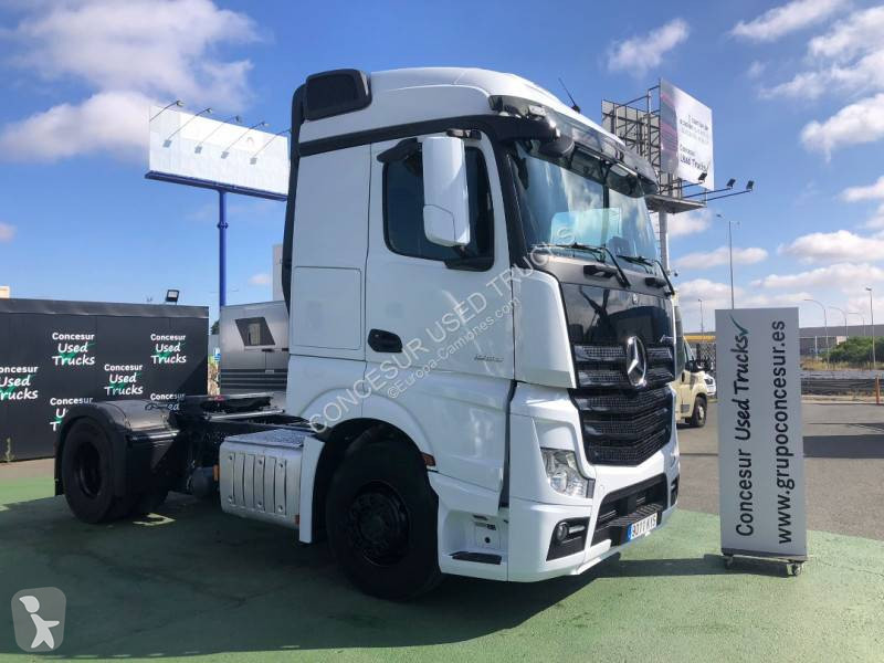 Traktor Mercedes