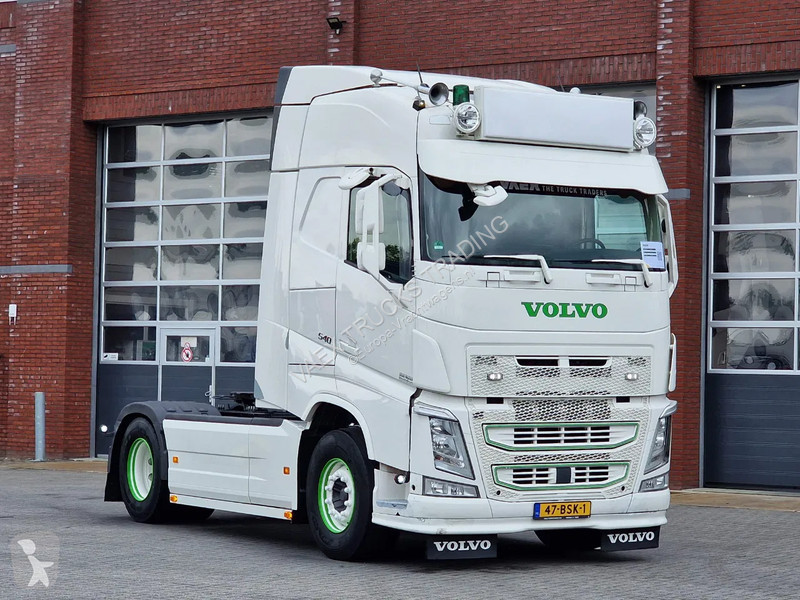 Traktor Volvo 13540 Globetrotter 4x2 - Custom...