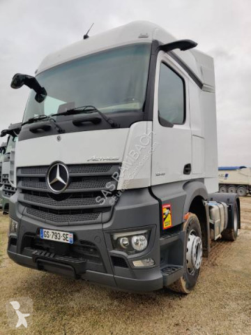Traktor Mercedes ny