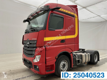Traktor Mercedes