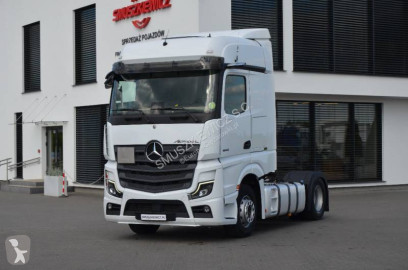 MercedesActros1845
