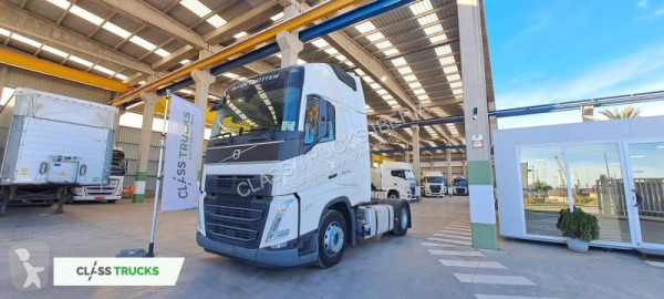 Cabeza tractora Volvo