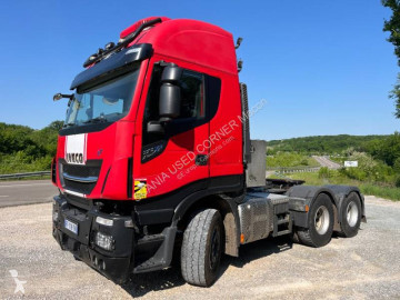Tracteur convoi exceptionnel Iveco