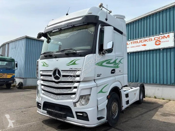 Traktor Mercedes