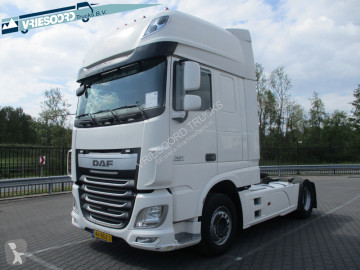 Traktor DAF XF460 FT