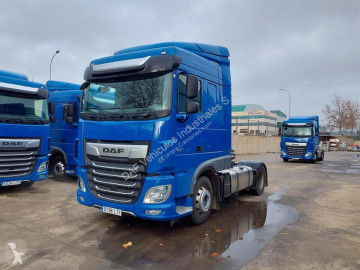 Cabeza tractora DAF