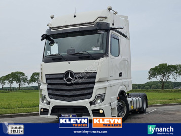 Traktor Mercedes