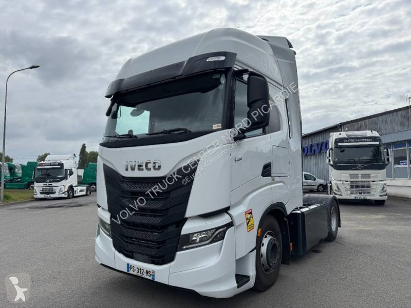 Traktor Iveco