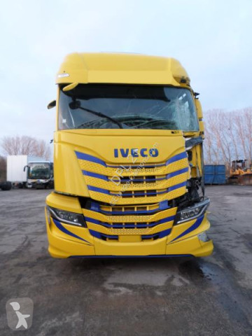 Traktor Iveco