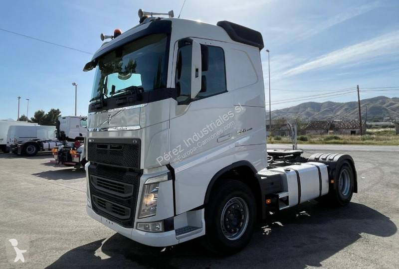 Cabeza tractora Volvo