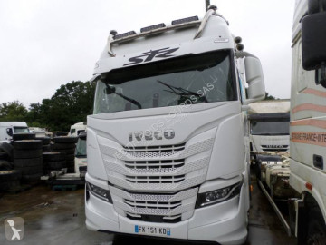 Traktor Iveco