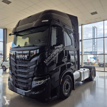 Cabeza tractora Iveco