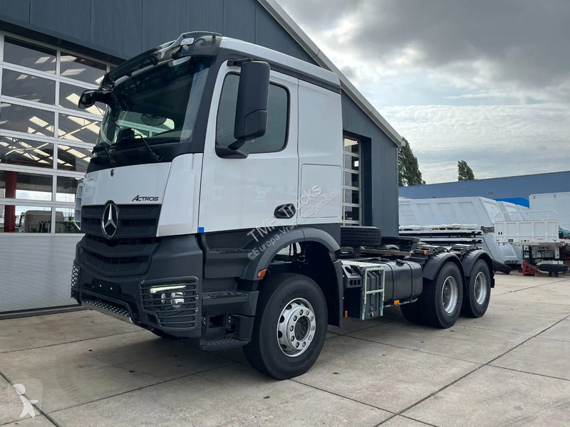 Tractor Mercedes 3340 S 6x4 Tractor Head