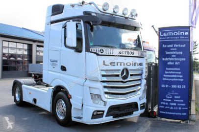 Traktor Mercedes
