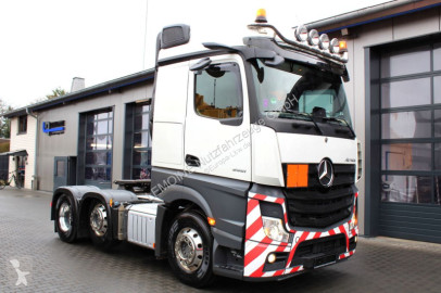 Traktor Mercedes