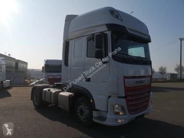 Cabeza tractora DAF