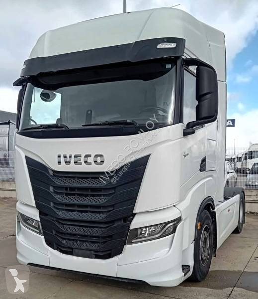 Cabeza tractora Iveco