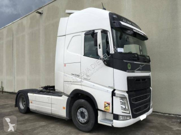 Cabeza tractora Volvo