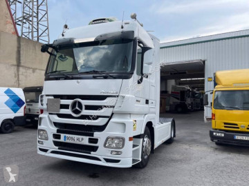 Traktor Mercedes