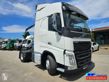 Cabeza tractora Volvo
