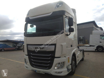 Cabeza tractora DAF