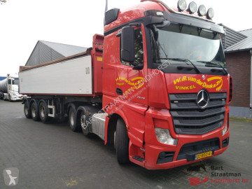 Traktor Mercedes