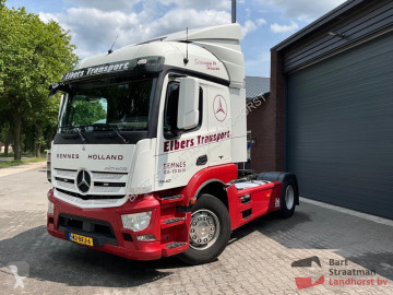 Traktor Mercedes