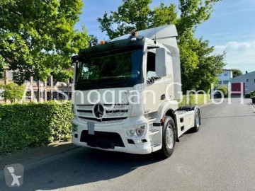 Traktor Mercedes