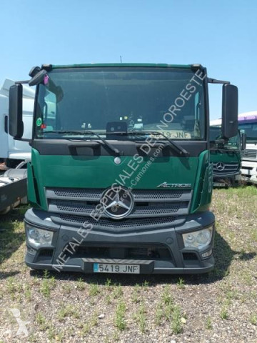 Traktor Mercedes