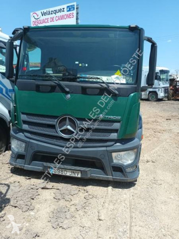 Cabeza tractora Mercedes