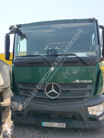 Cabeza tractora Mercedes