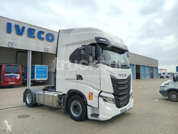 Traktor Iveco