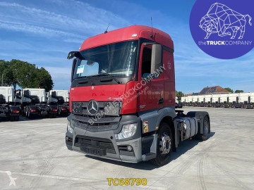 Traktor Mercedes