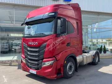 Cabeza tractora Iveco