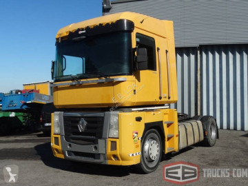 Traktor Renault AE 480