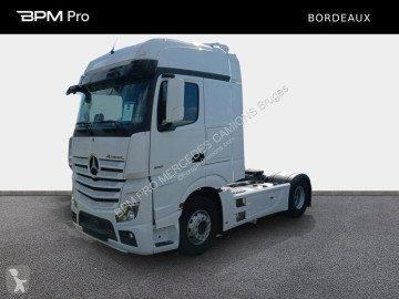 Traktor Mercedes