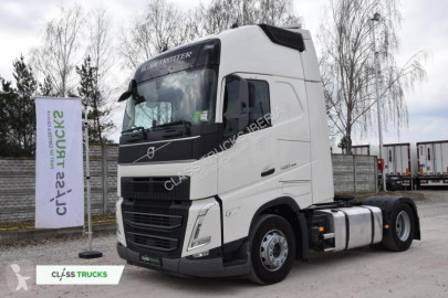 Cabeza tractora Volvo