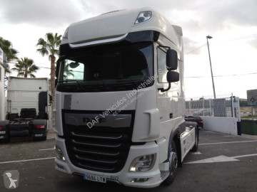 Cabeza tractora DAF