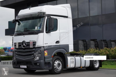 Traktor Mercedes