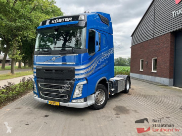 Cabeza tractora Volvo
