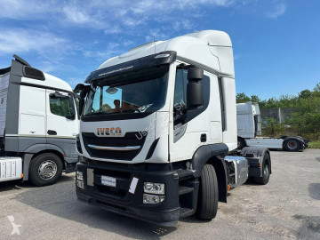 Traktor Iveco