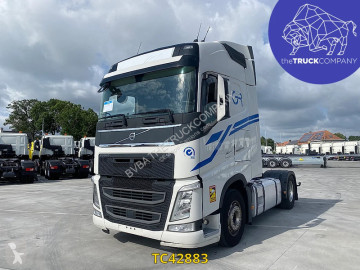 Cabeza tractora Volvo