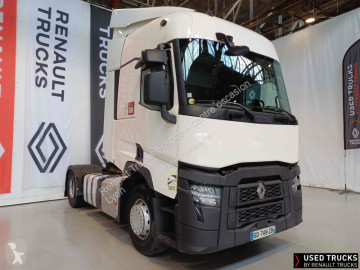 Tahač Renault
