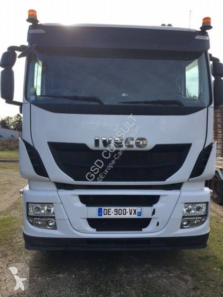 Tahač Iveco