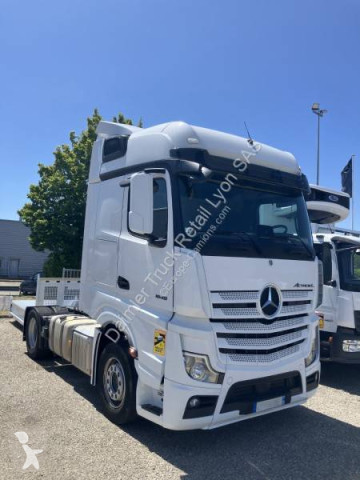 Traktor Mercedes