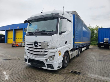 Traktor specialtransport Mercedes